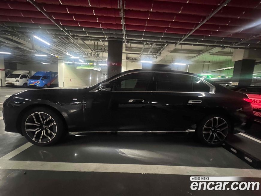 BMW 7-Series 740d xDrive M Sport, 2025