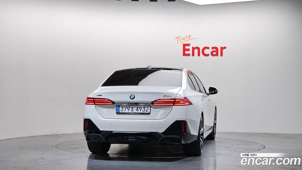 BMW 5-Series 530i xDrive M Sport, 2024