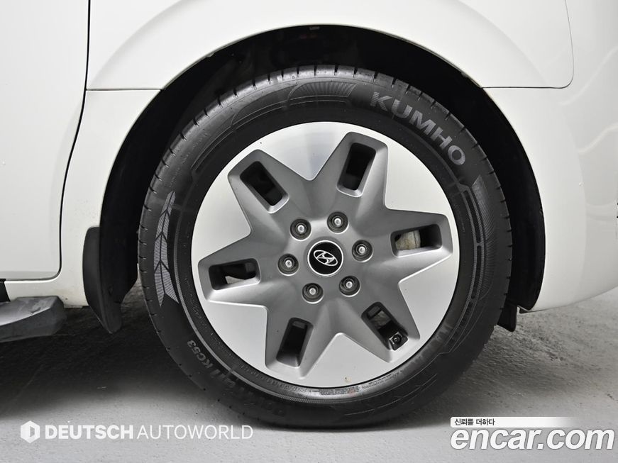 Hyundai Staria 4WD Camper, 2023