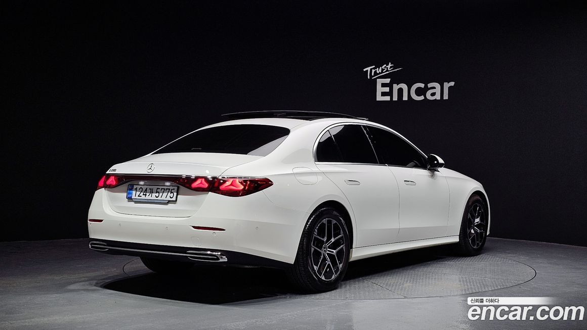 Mercedes-Benz E-Class E200 Avantgarde, 2025