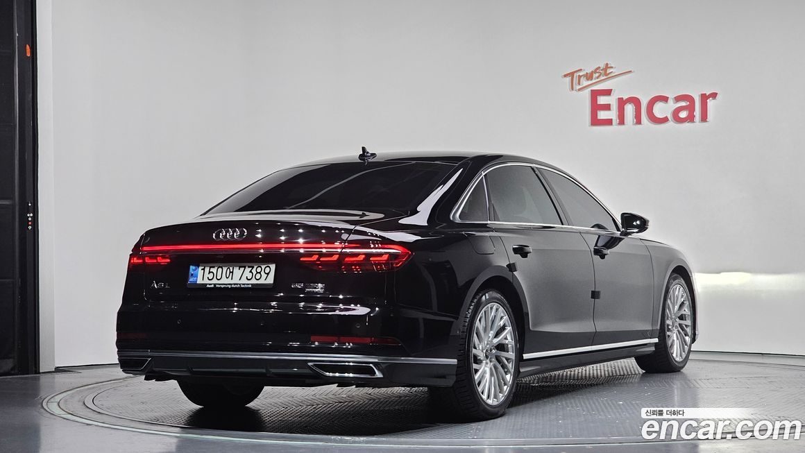 Audi A8 55 TFSI Quattro LWB, 2021