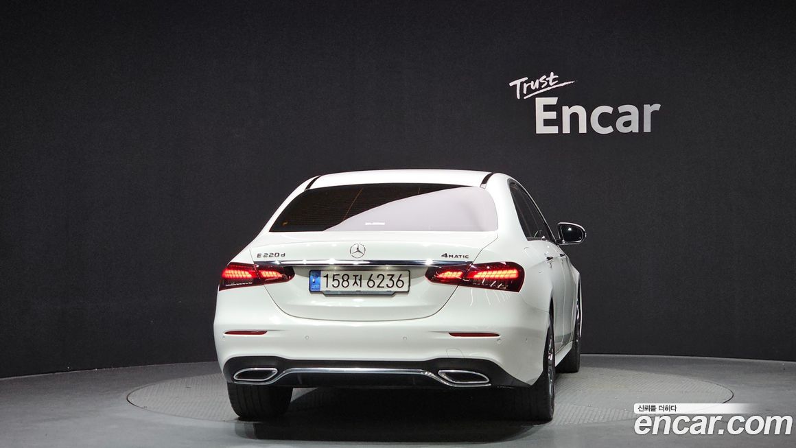 Mercedes-Benz E-Class E220d 4MATIC AMG Line, 2023