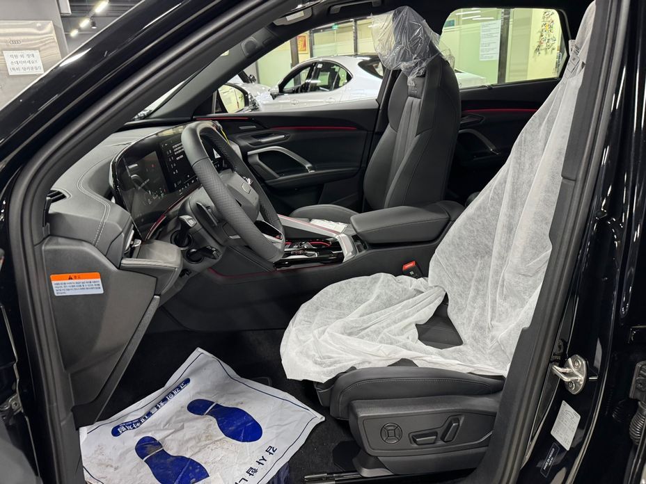 Audi Q5 40 TDI Quattro S Line Black Edition, 2025
