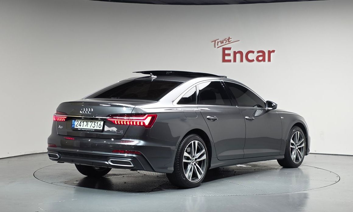 Audi A6 45 TFSI Quattro Premium, 2022