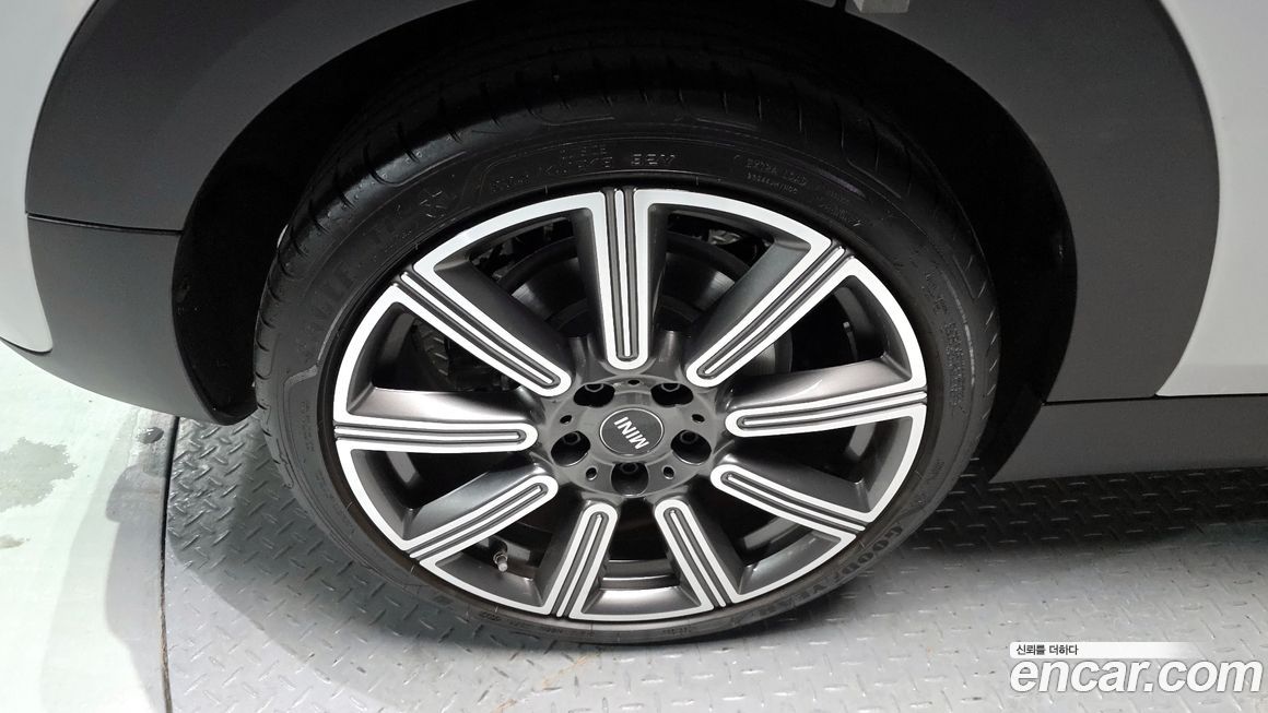 Mini Clubman Untold Edition, 2023