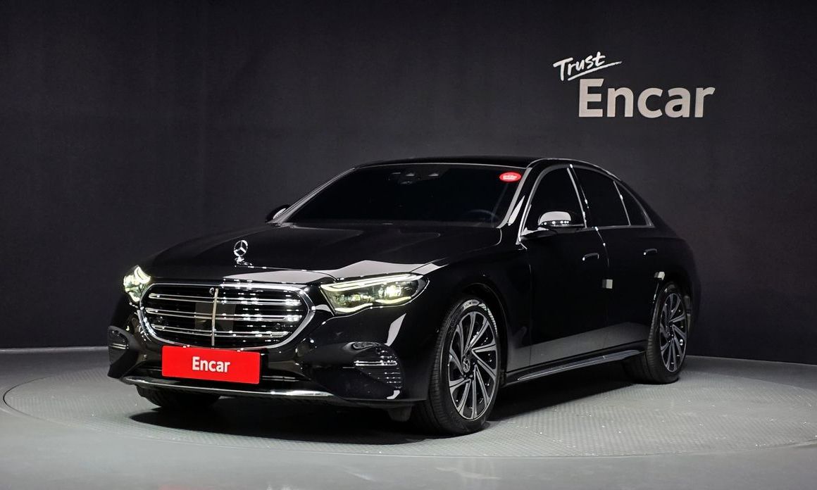 Mercedes-Benz E-Class E300 4MATIC Exclusive, 2024