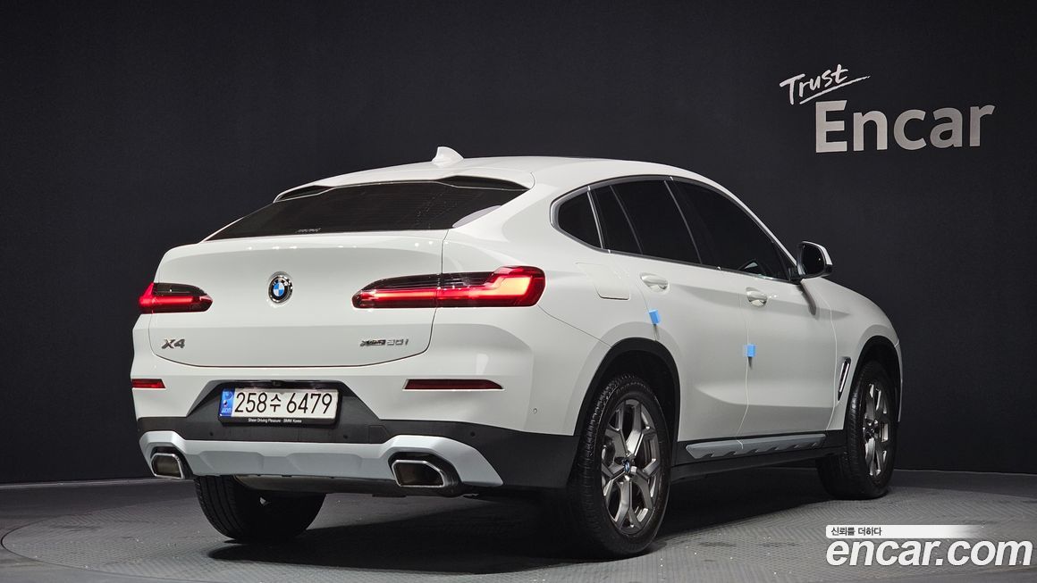 BMW X4 xDrive20i xLine, 2022