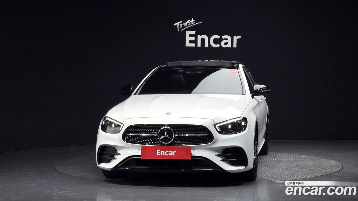 Mercedes-Benz E-Class E350 4MATIC AMG Line, 2023