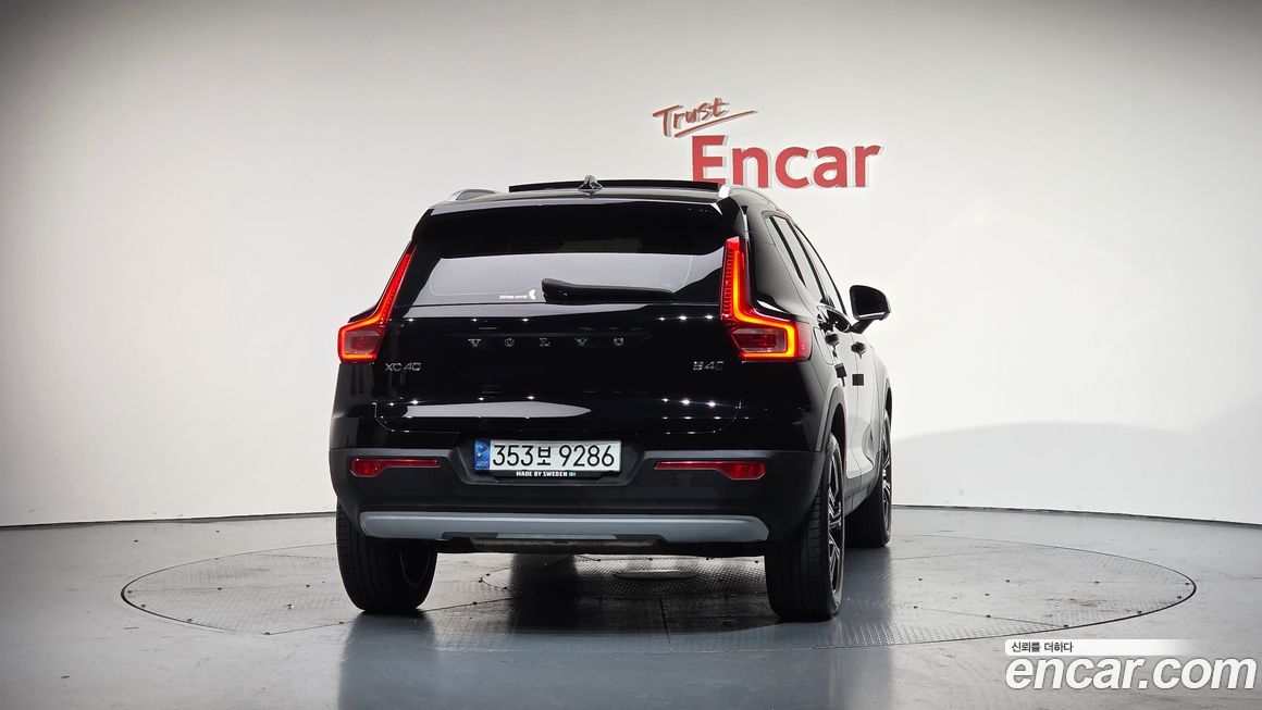 Volvo XC40 B4 Inscription, 2022