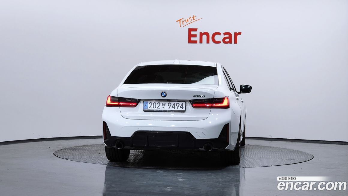 BMW 3-Series 320i M Sport, 2023