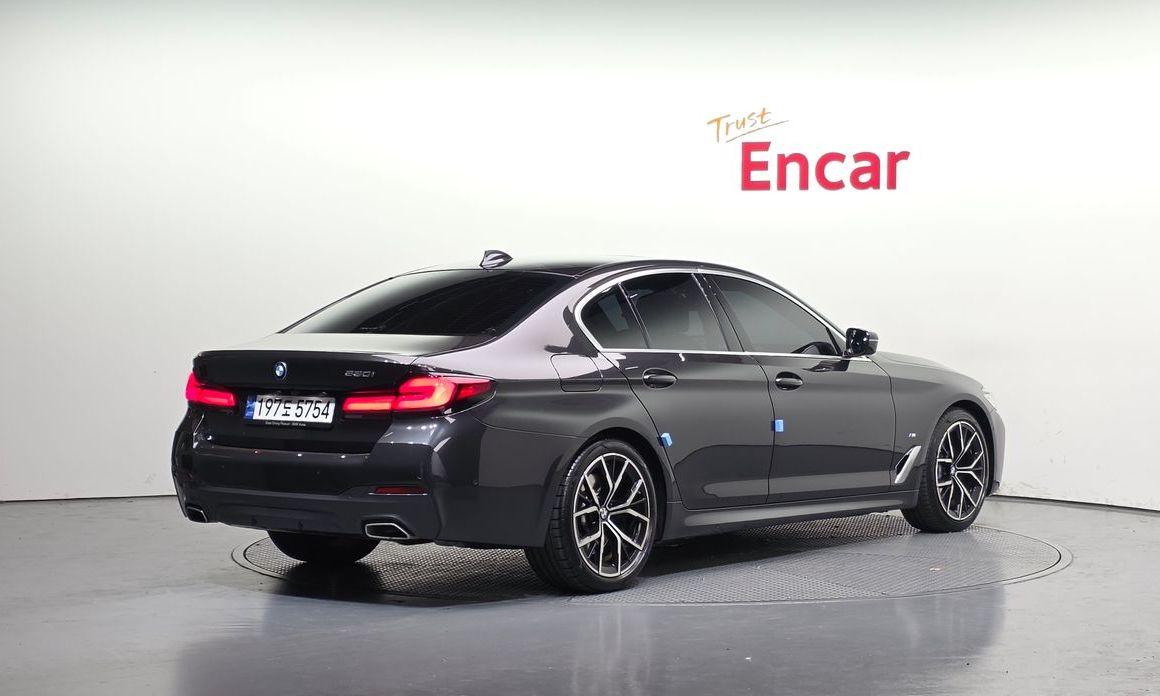 BMW 5-Series 530i M Sport Package, 2023