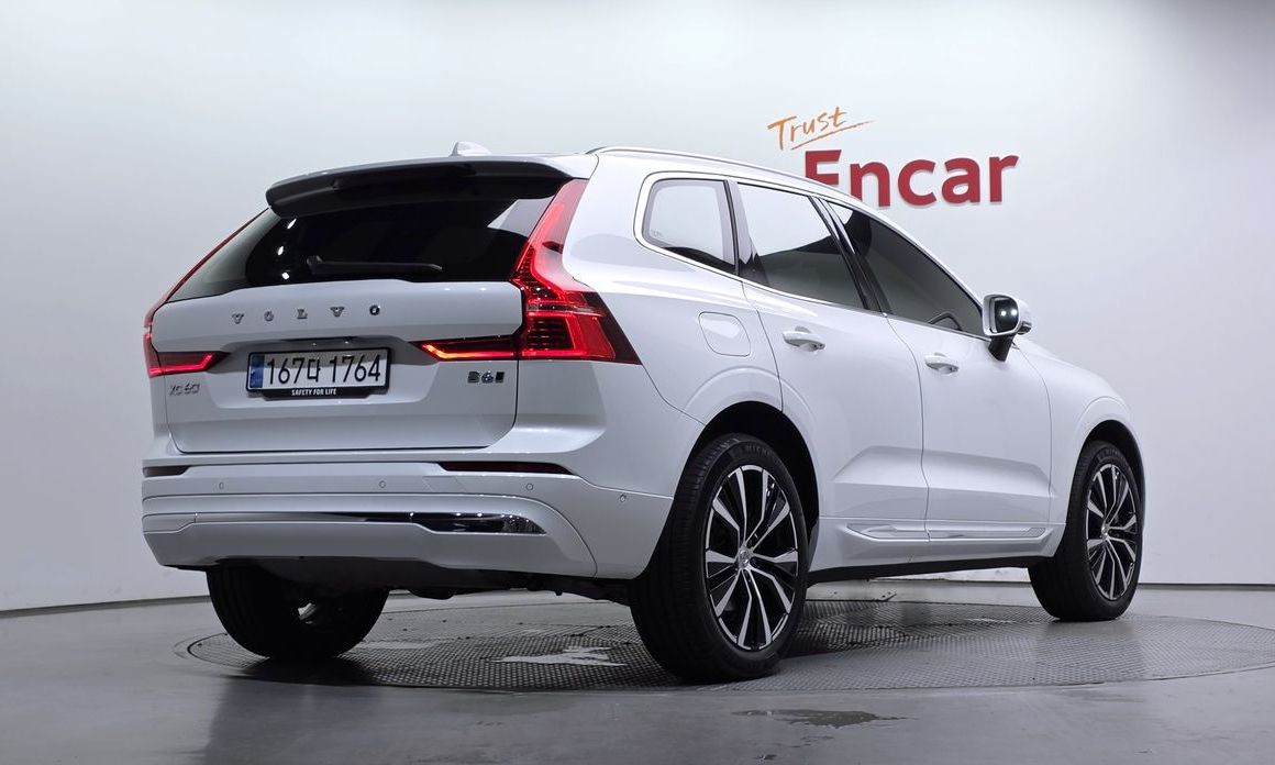Volvo XC60 B6 Ultimate Bright, 2024