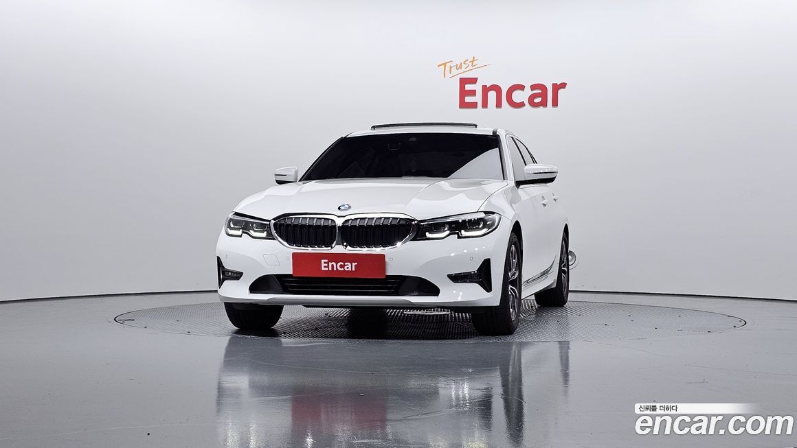 BMW 3-Series 320i, 2022