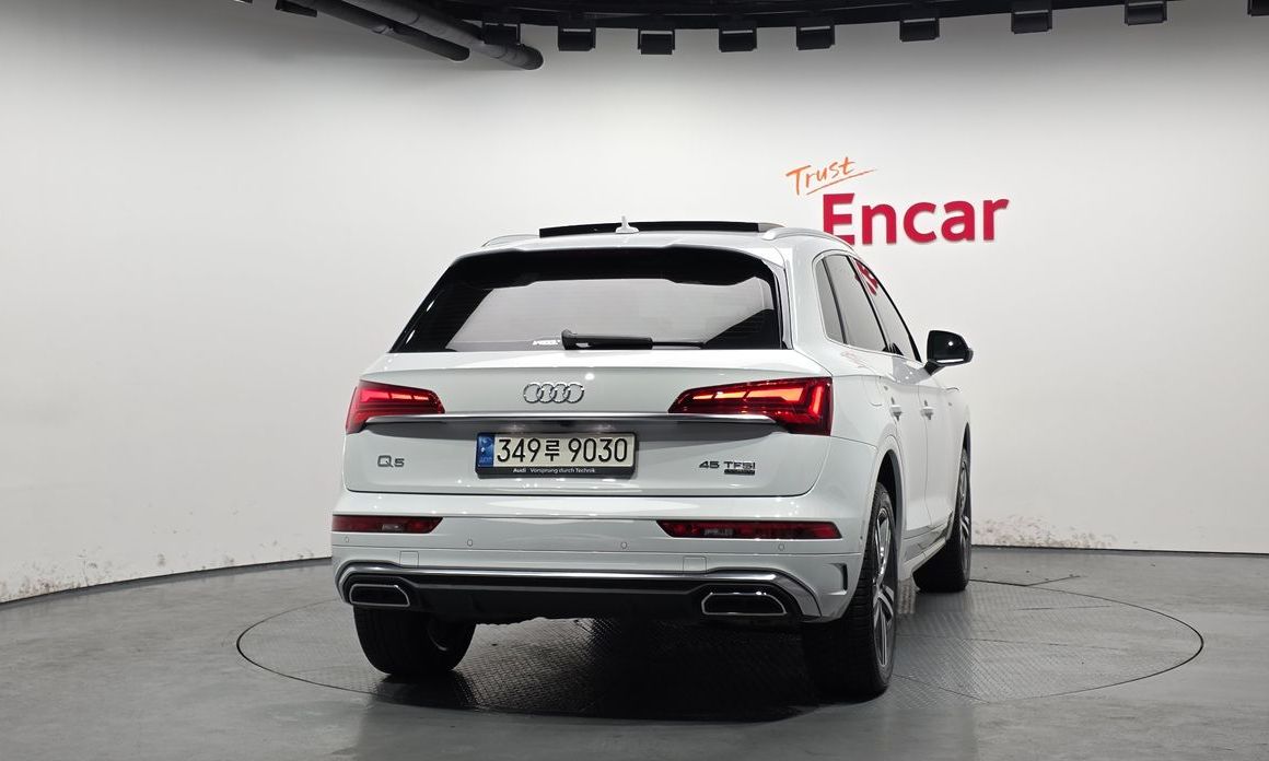 Audi Q5 45 TFSI Quattro Premium, 2022