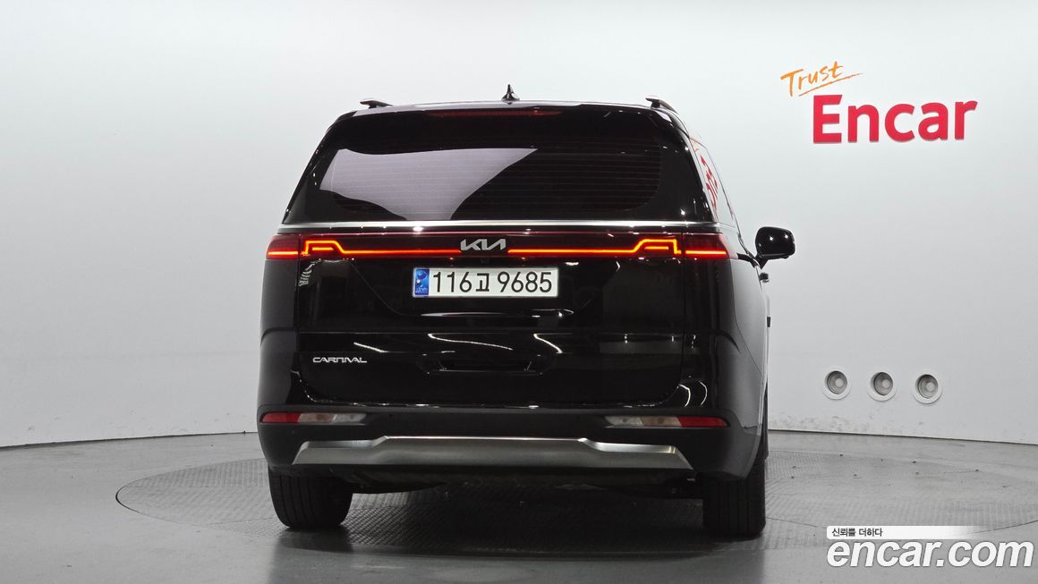 Kia Carnival 9-Seater Signature, 2023