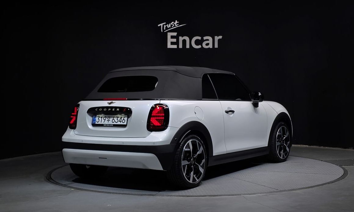 Mini Cooper Convertible Favoured, 2026