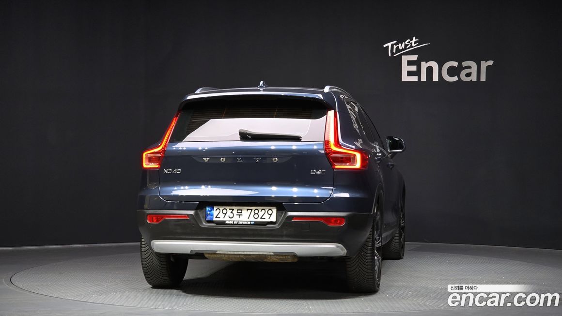 Volvo XC40 B4 Inscription, 2022