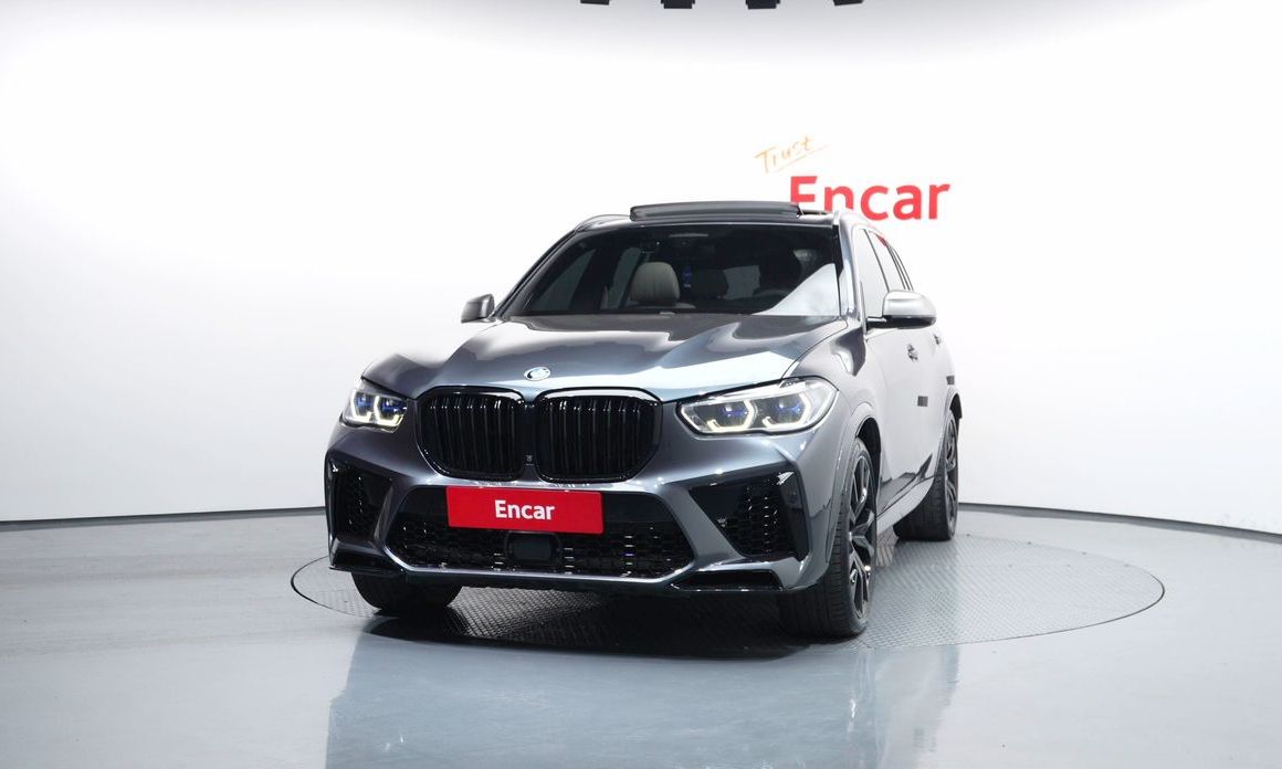 BMW X5 M50i, 2022