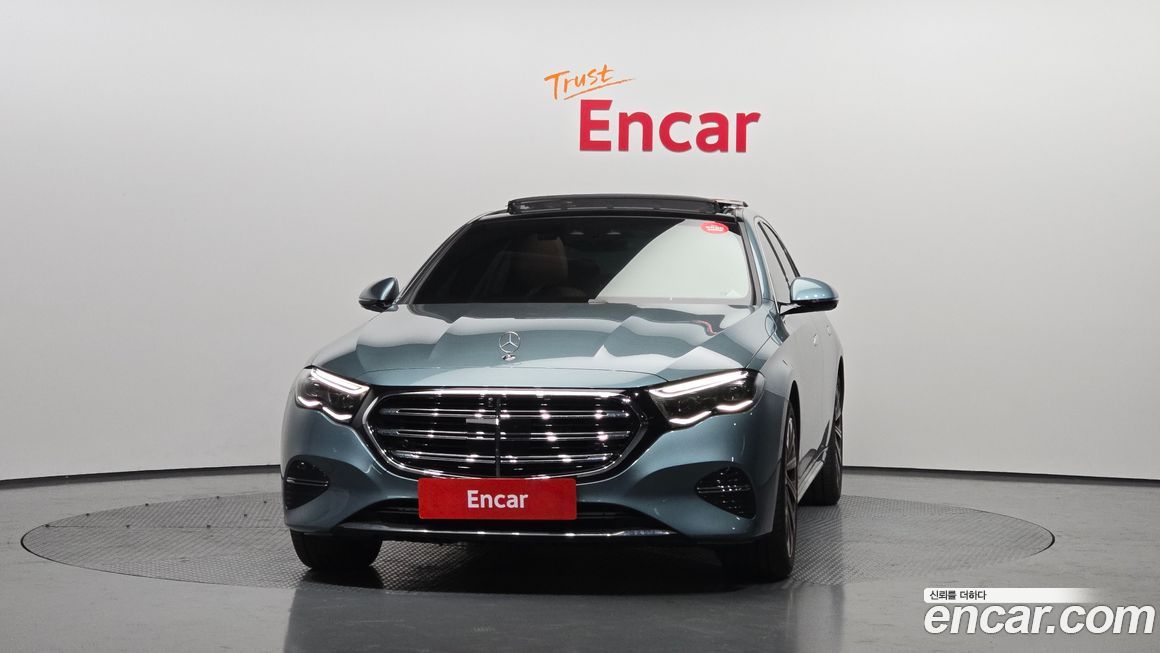 Mercedes-Benz E-Class E300 4MATIC Exclusive, 2024