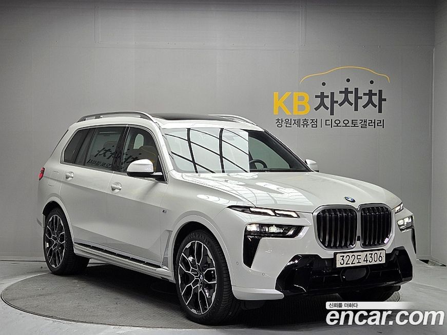 BMW X7 xDrive 40d M Sport 7 STR, 2025