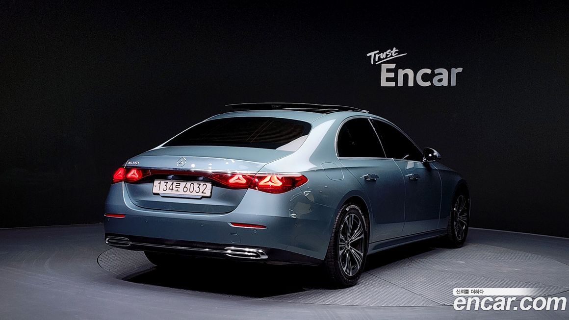 Mercedes-Benz E-Class E200 Avantgarde, 2024