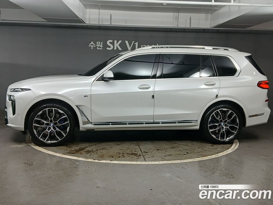 BMW X7 xDrive 40i M Sport 6STR, 2025