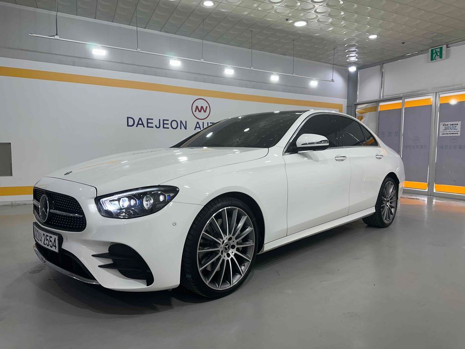 Mercedes-Benz E-Class E350 4MATIC AMG Line, 2021