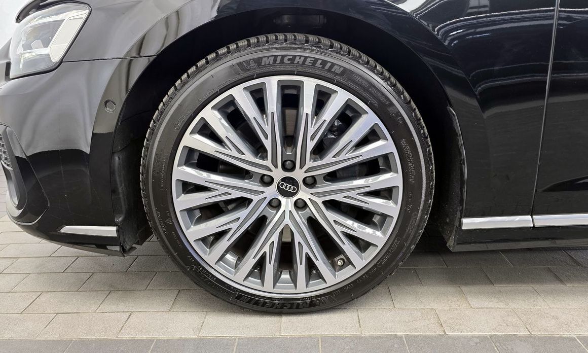 Audi A8 55 TFSI Quattro Premium LWB, 2023