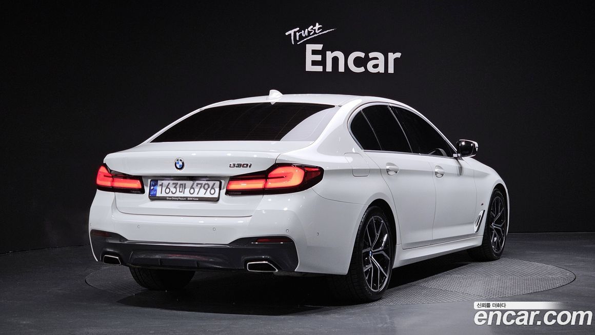 BMW 5-Series 530i M Sport Package, 2023