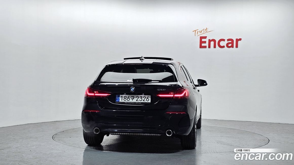 BMW 1-Series 120i Sports, 2023