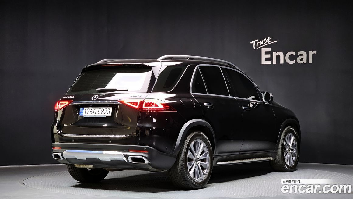 Mercedes-Benz GLE-Class GLE300d 4MATIC, 2023