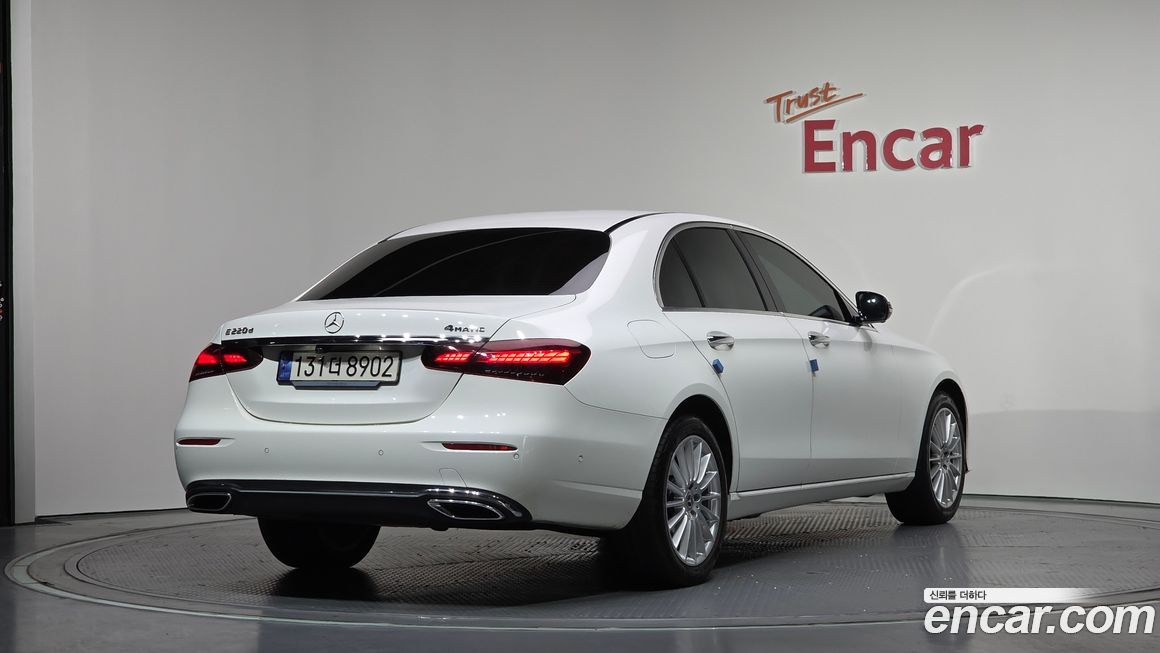 Mercedes-Benz E-Class E220d 4MATIC Exclusive, 2023