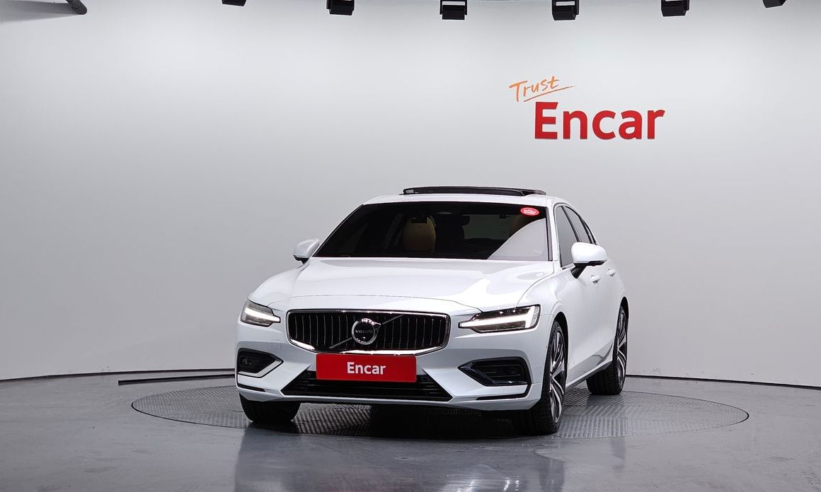 Volvo S60 B5 Ultra Bright, 2025