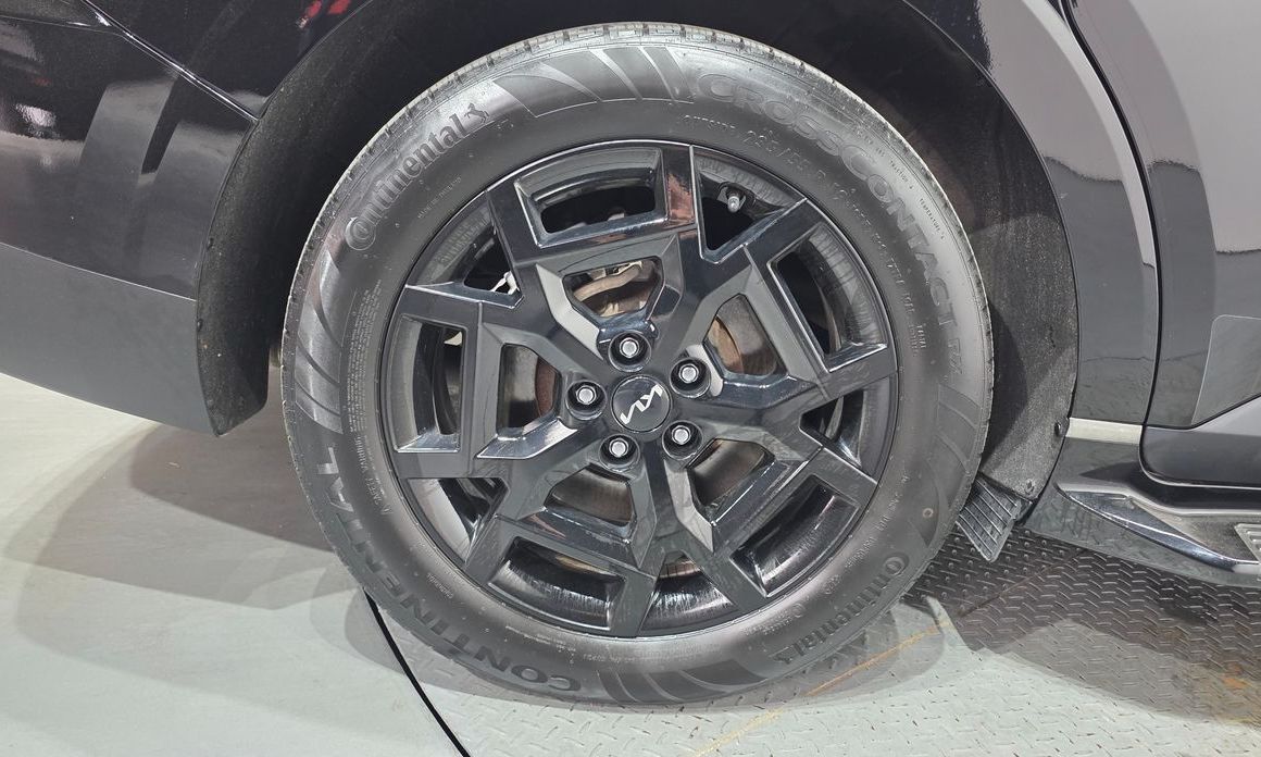 Kia Carnival 9-Seater Gravity, 2025