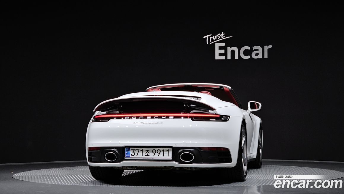 Porsche 911 Carrera 4S Cabriolet, 2024