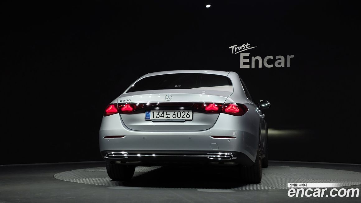 Mercedes-Benz E-Class E200 Avantgarde, 2025