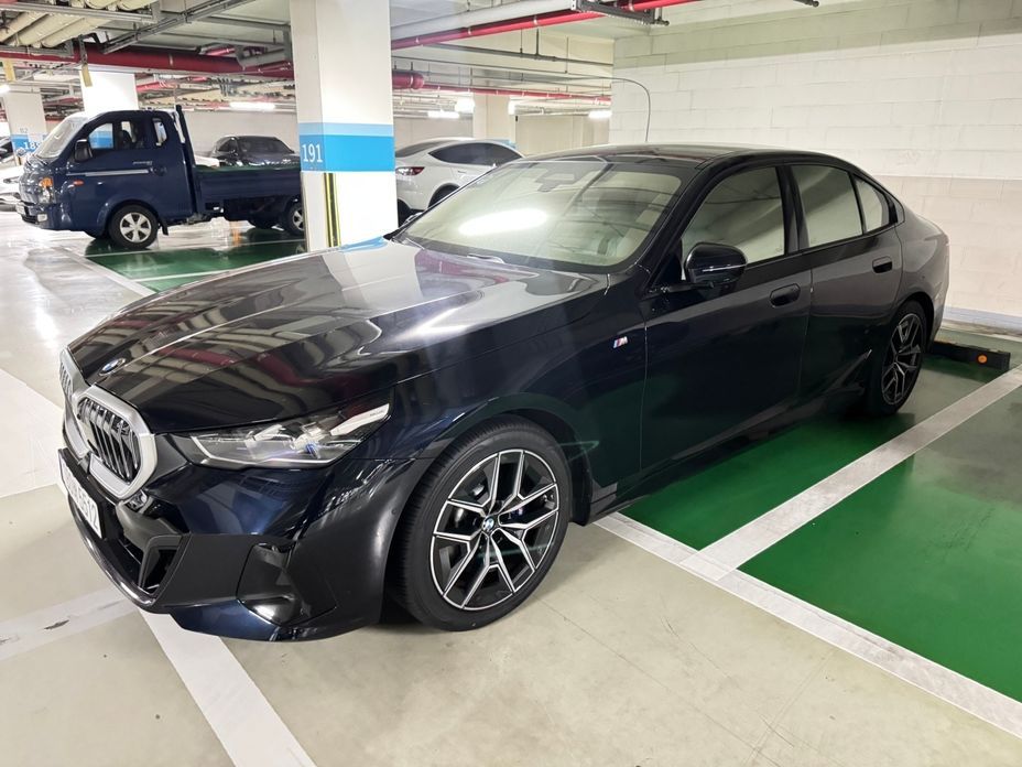 BMW 5-Series 520i M Sport, 2024