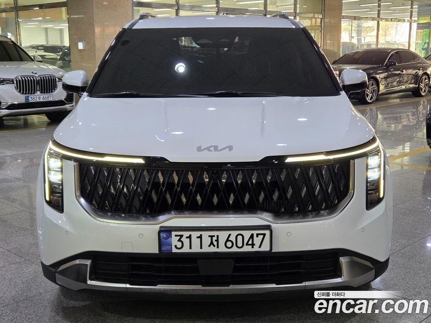 Kia Carnival 7-Seater Outdoor, 2025