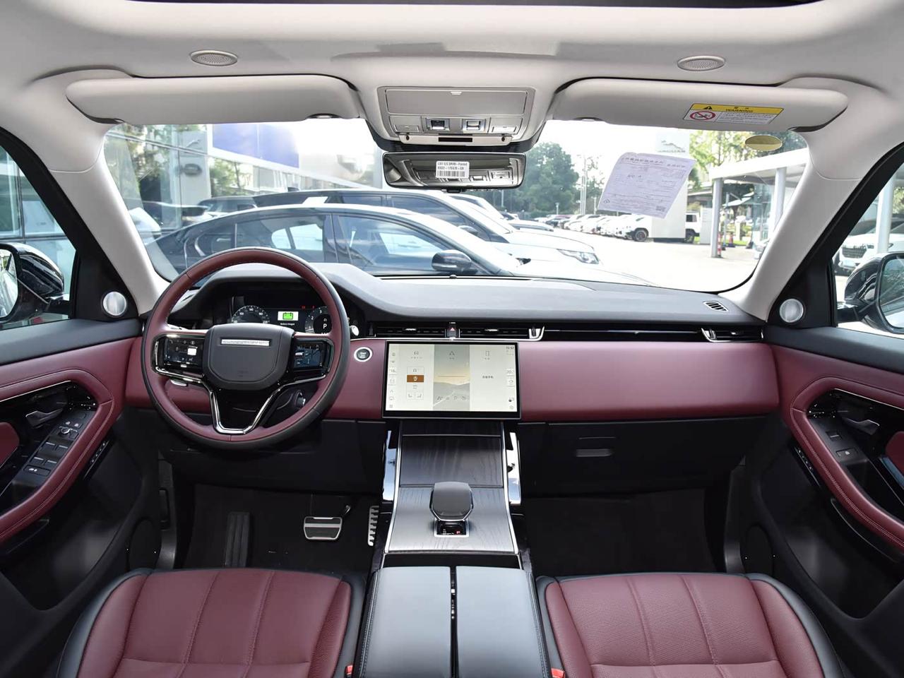Range Rover Evoque L SE