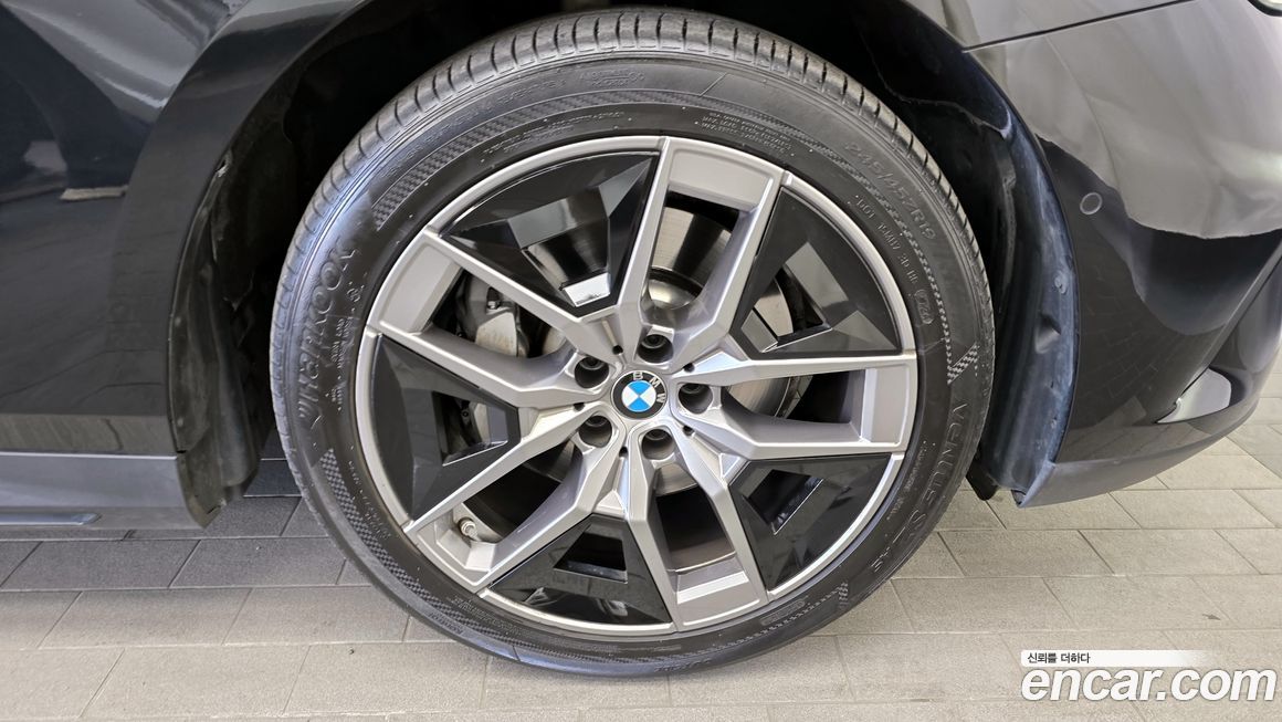 BMW 5-Series 530i xDrive, 2024