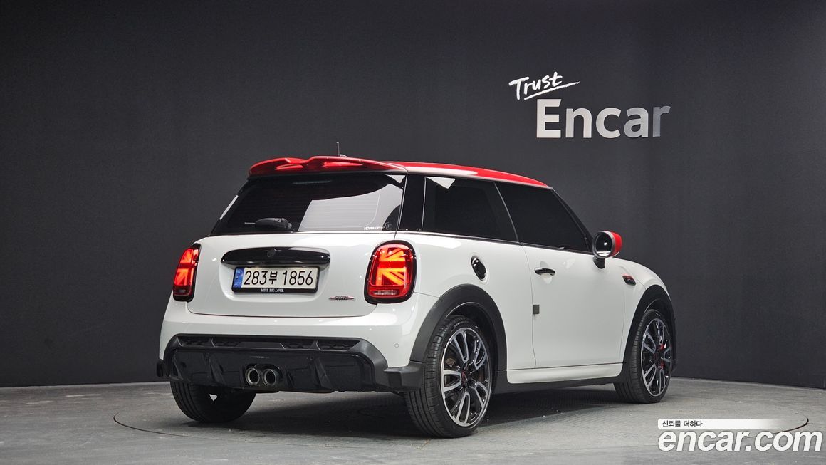 Mini Cooper JCW, 2024