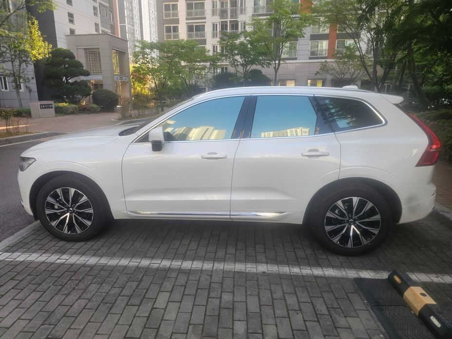 Volvo XC60 B5 Ultimate Bright, 2024