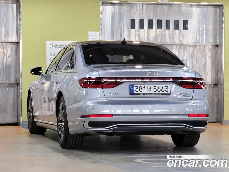 Audi A8 55 TFSI Quattro LWB, 2023