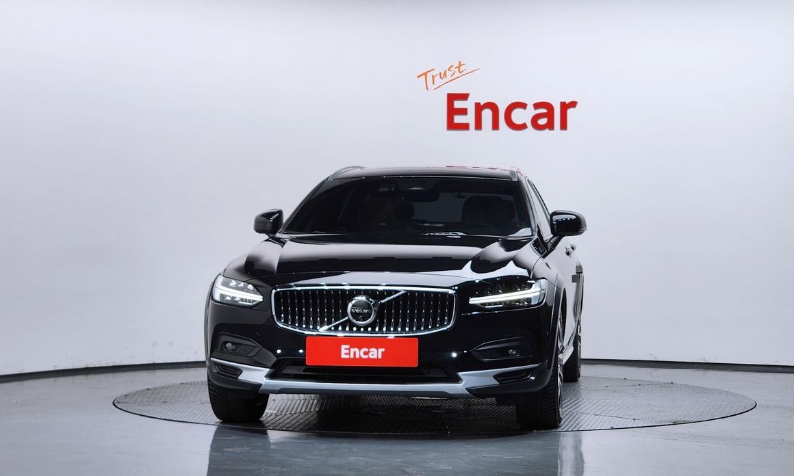 Volvo V90 B5 Ultimate AWD, 2024