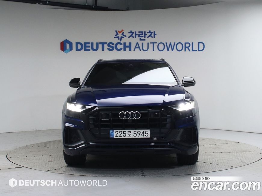 Audi Q8 55 TFSI Quattro Premium, 2021