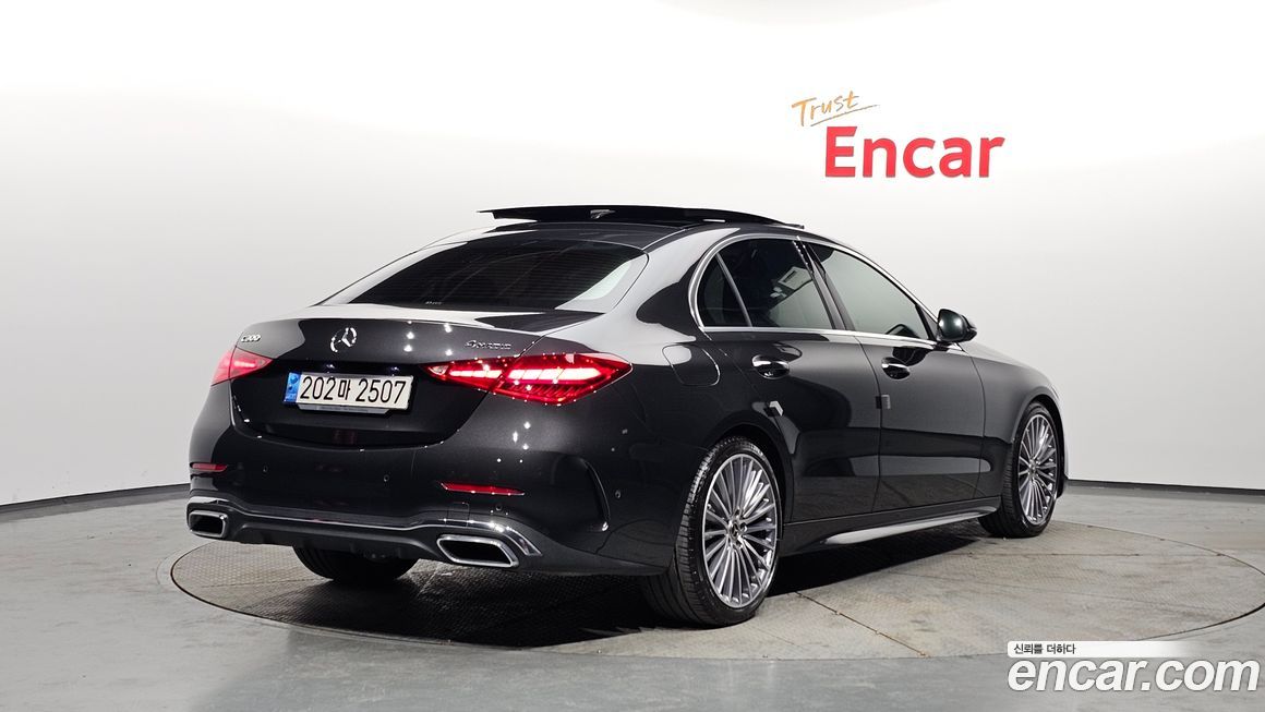 Mercedes-Benz C-Class C300 4MATIC AMG Line, 2023