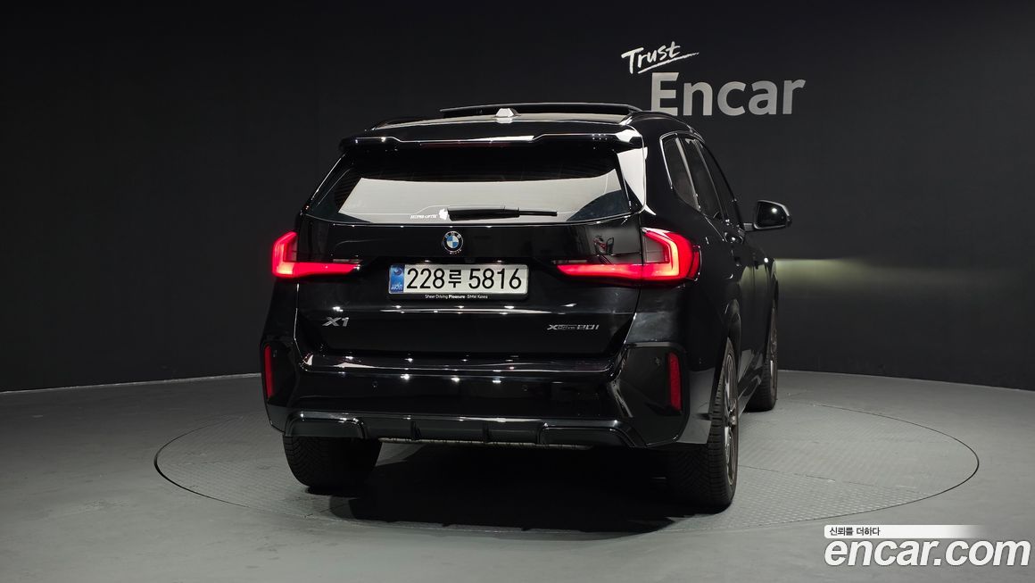 BMW X1 xDrive 20i M Sport, 2025