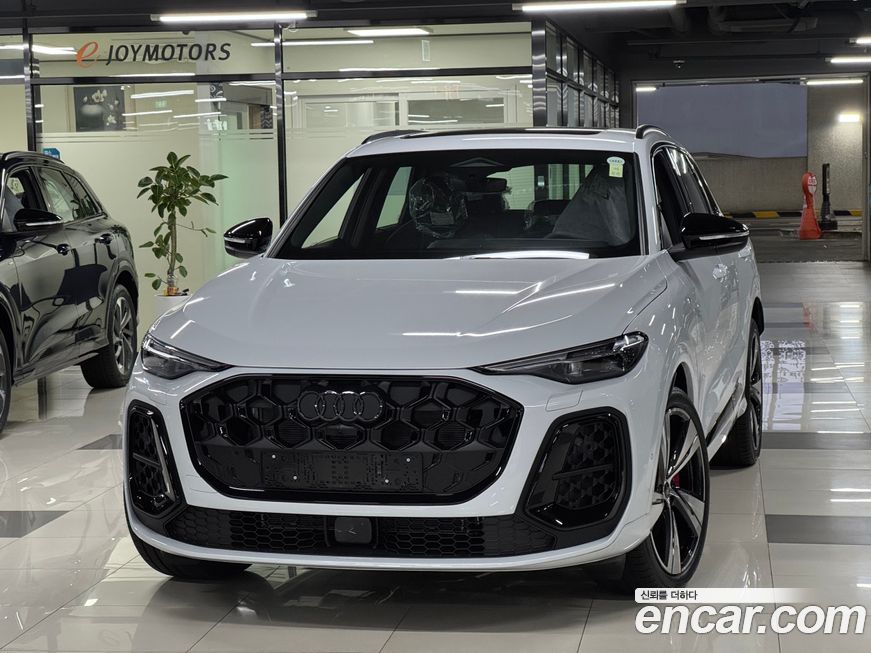 Audi Q5 40 TDI Quattro S Line Black Edition, 2025