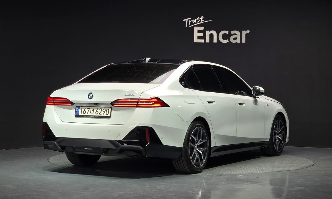 BMW 5-Series 520i M Sport, 2024