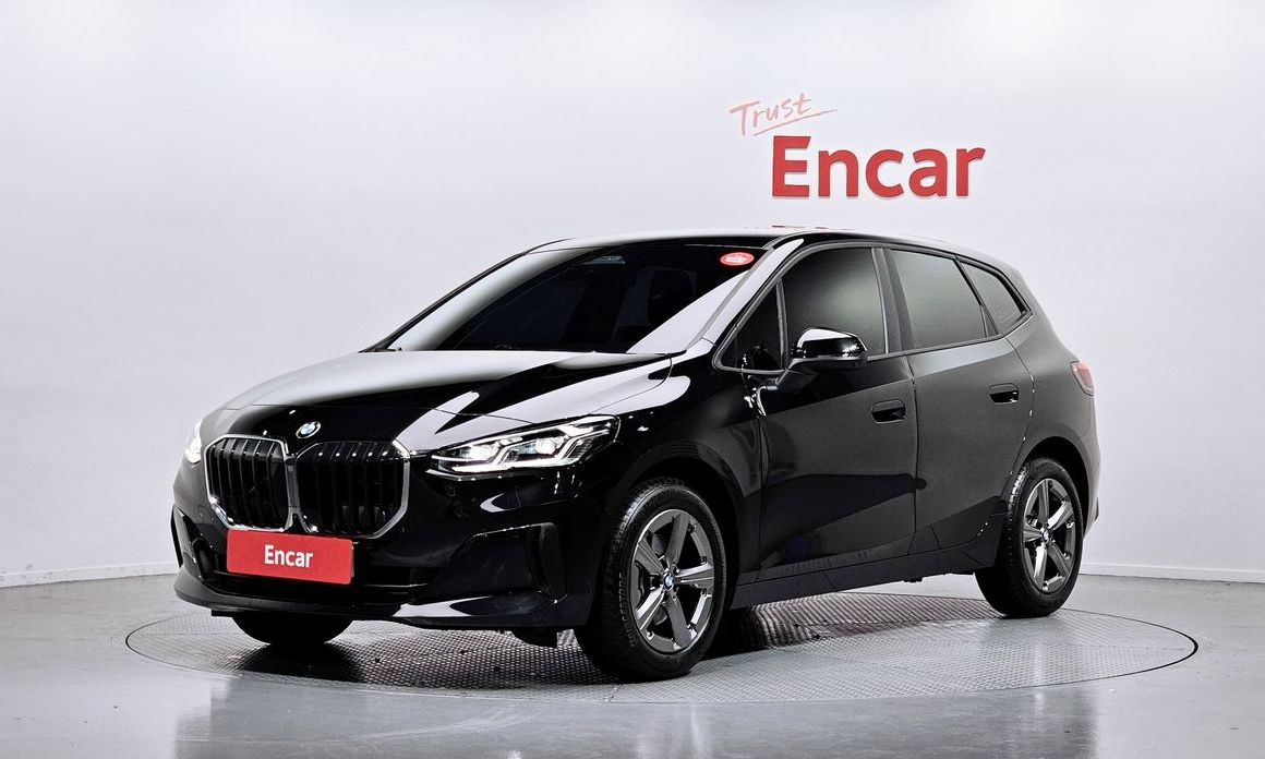 BMW 2-Series 220i Advantage, 2024